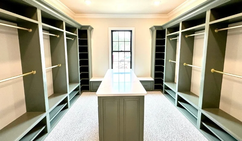 Custom Closet Cabinets